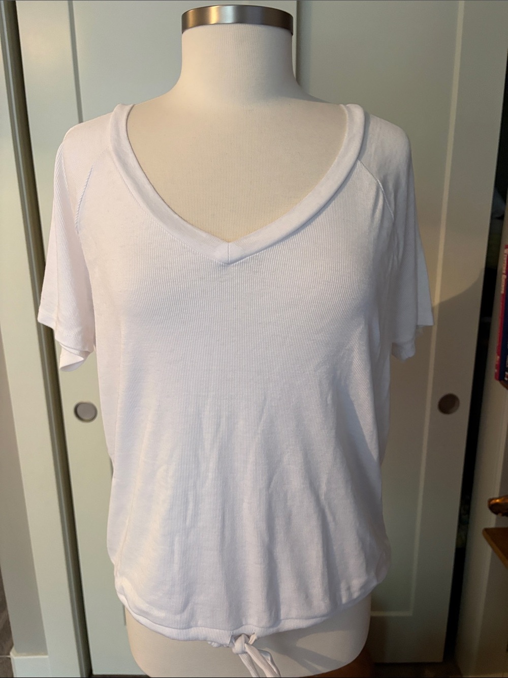 Chaser White V-Neck Short Sleeve Drawstring Hem Top NWT